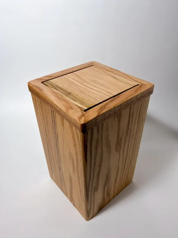 Home Red oak flippity-top wood trash can bin with the removable lid