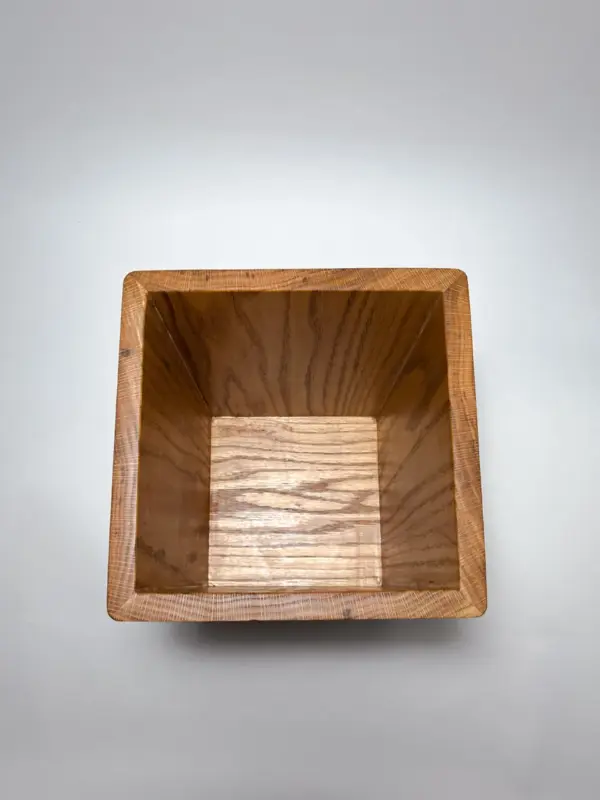 Red oak flippity-top wood trash can bin Red oak flippity-top wood trash can bin without the removable lid top view
