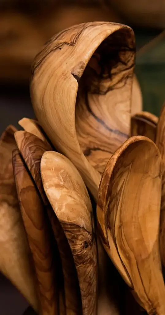 Wooden kitchen spoons: complete cleaning and caring guide Wooden kitchen spoons: complete cleaning and caring guide