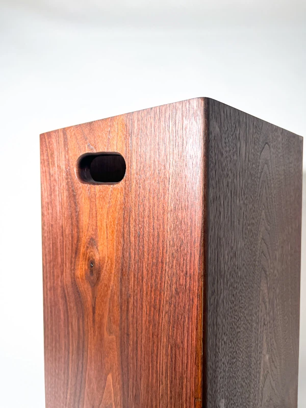Walnut flippity-top wood trash can bin (small, large) Walnut flippity-top wood trash can bin handle