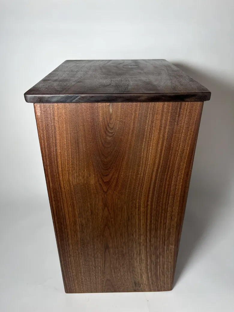 Walnut wooden laundry hamper with lid Wooden laundry hamper