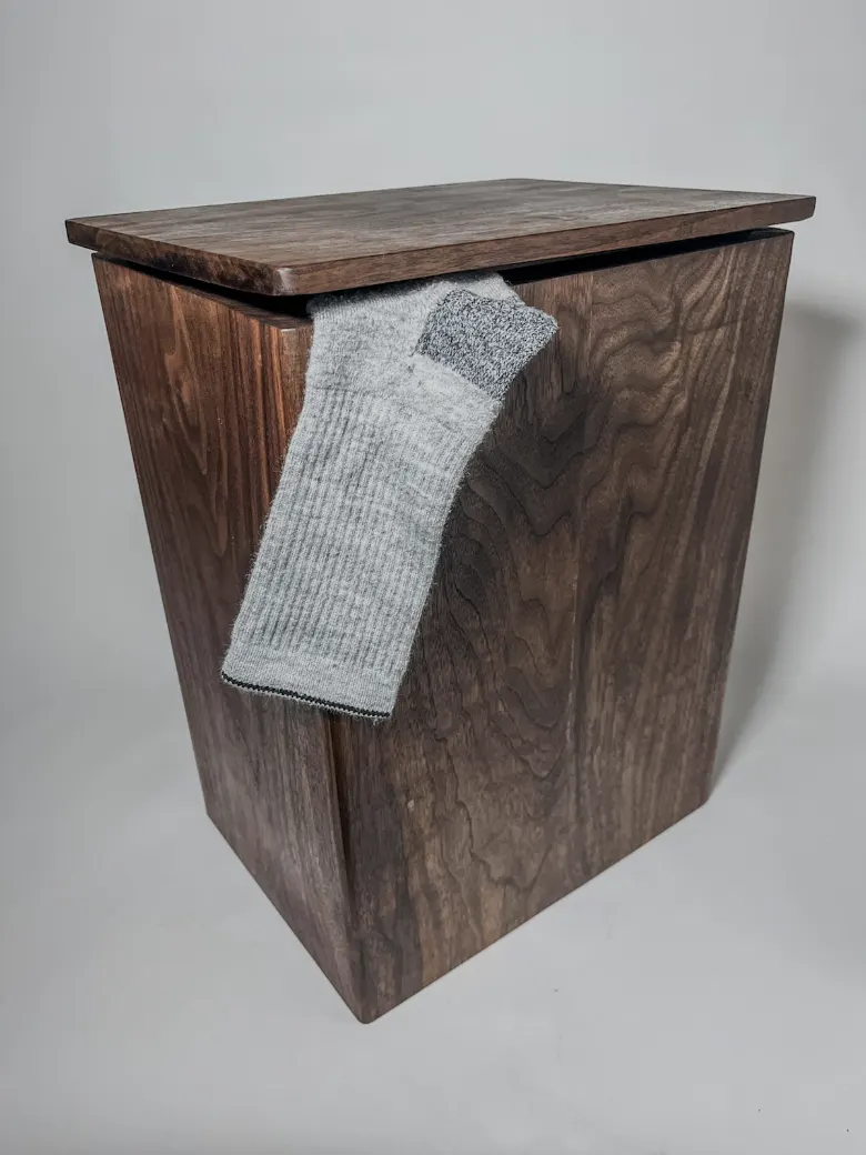 Walnut wooden laundry hamper with lid Wooden laundry hamper