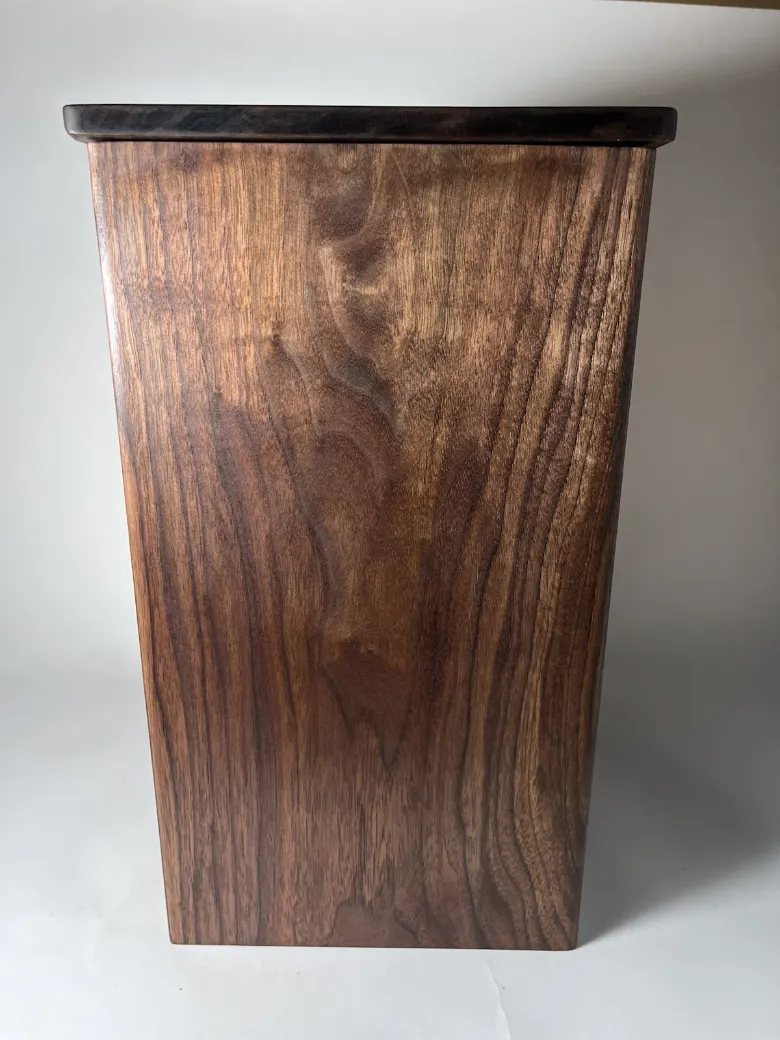 Walnut wooden laundry hamper with lid Wooden laundry hamper