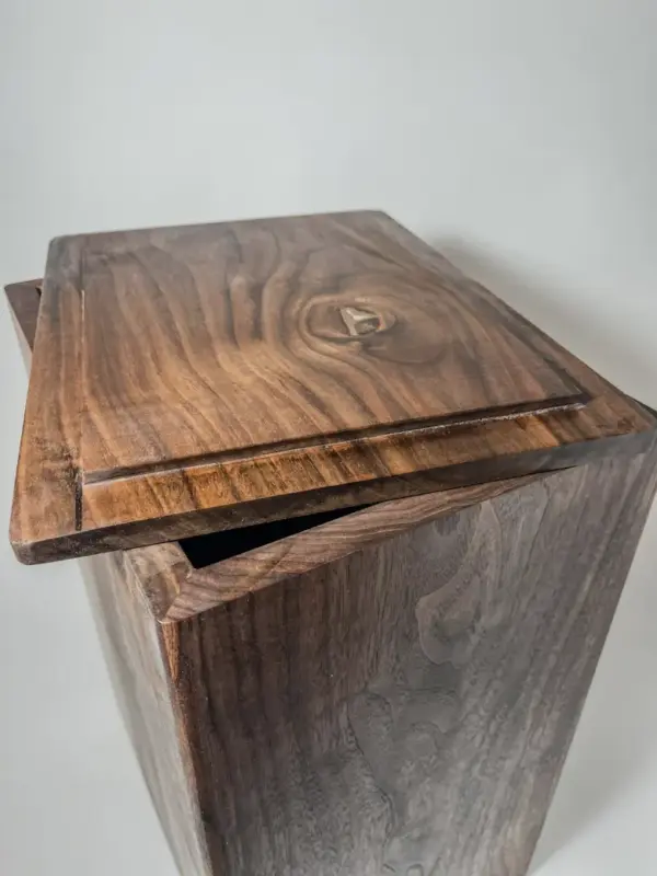 Walnut wooden laundry hamper with lid Wooden laundry hamper